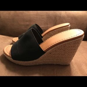 Express size 8 wedges. Used only once.